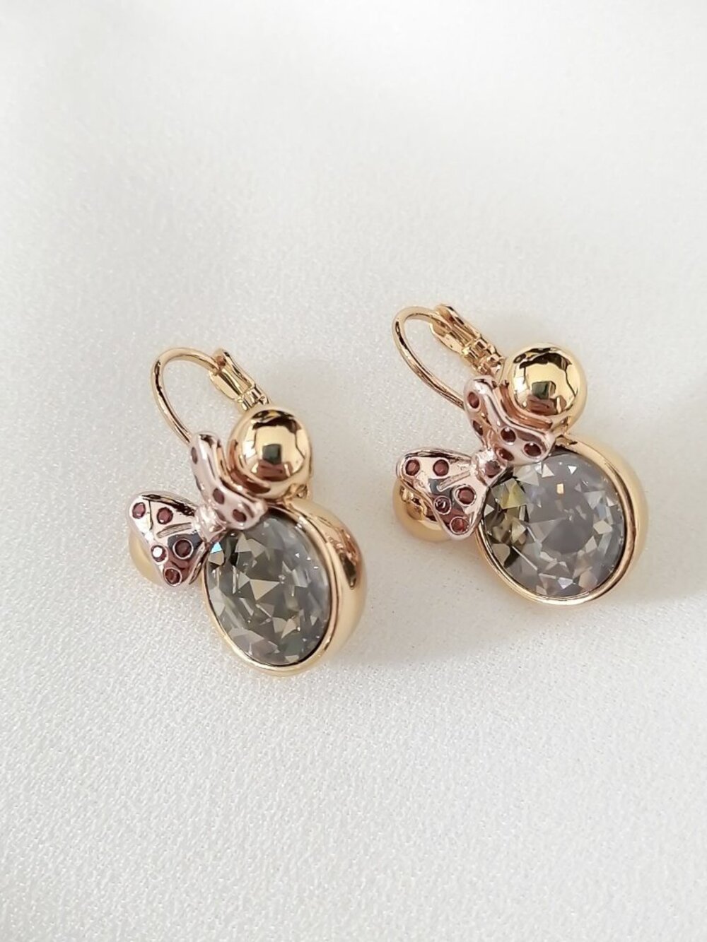 Kate Spade Minnie Mouse Gold Leverbacks Earrings | NEW - Picture 3 of 5